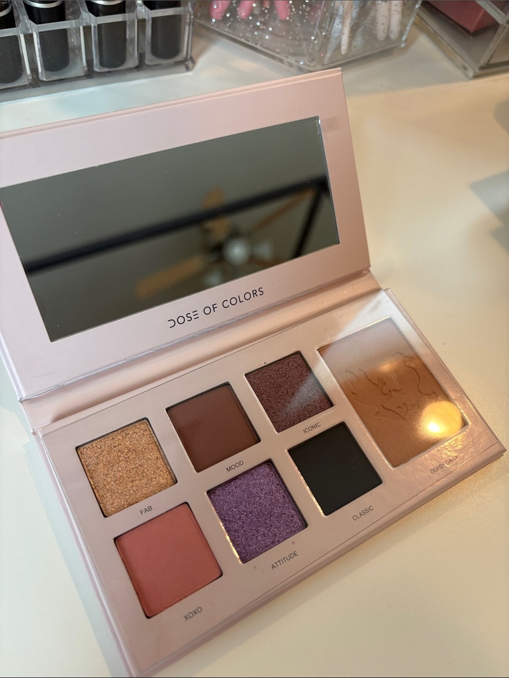 Dose of Colors Disney Daisy & Donald Eyeshadow Palette - Pink - Picture 2 of 5